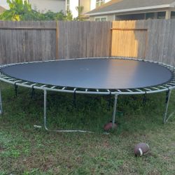 Trampoline 
