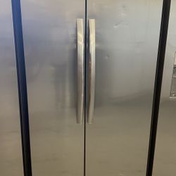 New Side By Side Refrigerator Frigidaire 1 Year Warranty 