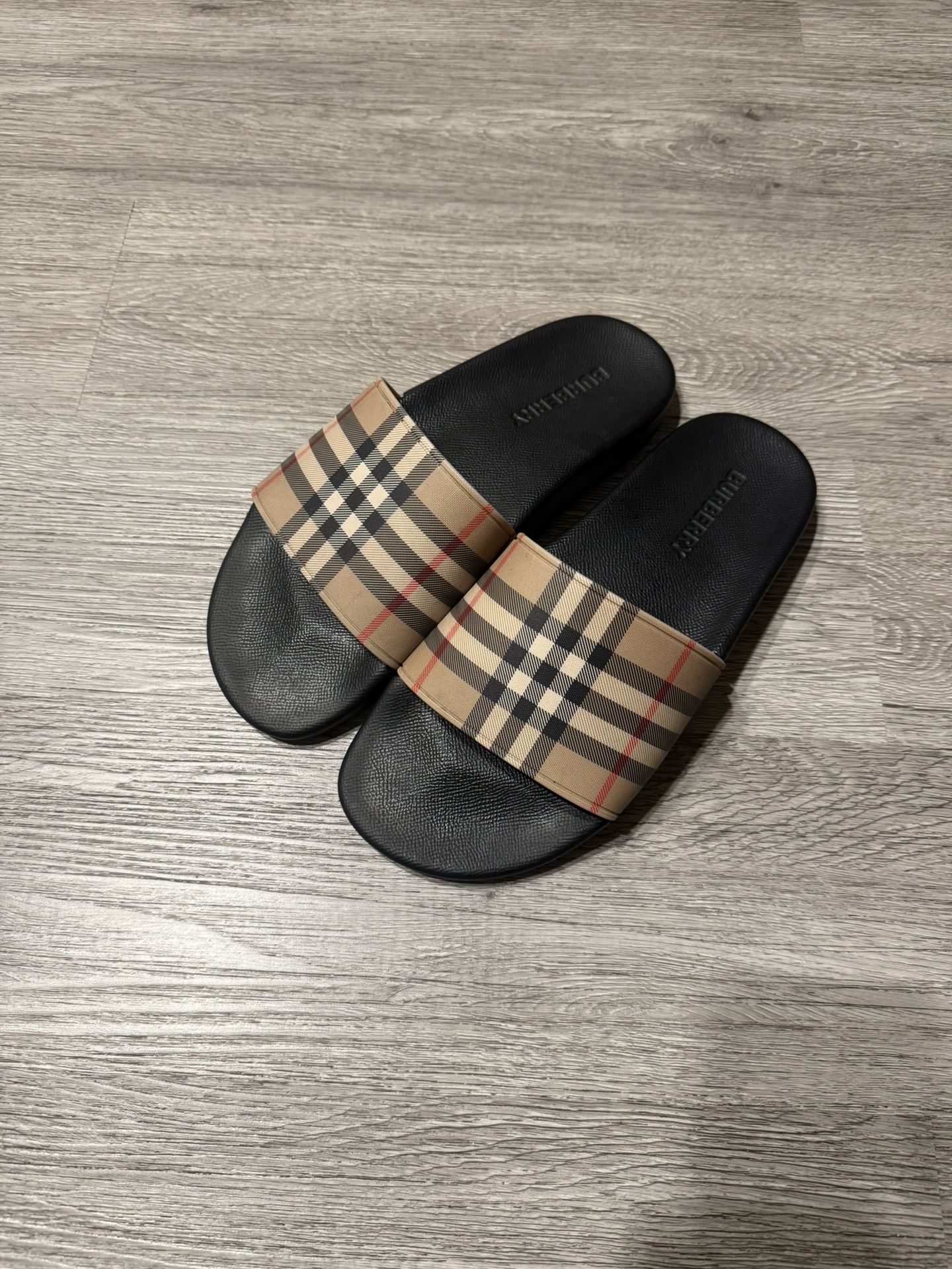 burberry slides