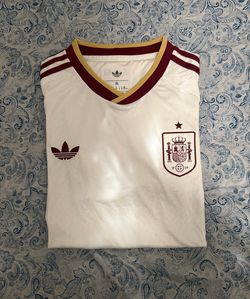 Spain 🇪🇸 Jersey sizes: XL, L, M