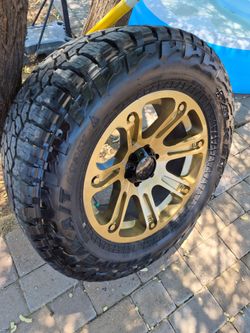Silverado  20 inch offroad  wheels sierra help rims 6 lug chevy