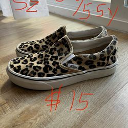 Women’s Sz6/ Girls Sz5.5 Vans Shoes