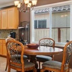 Dining Table W6 Chairs