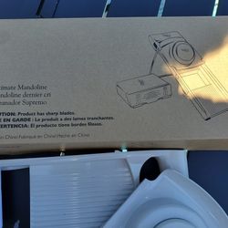 The Pampered Chef  Mandoline  Slicer