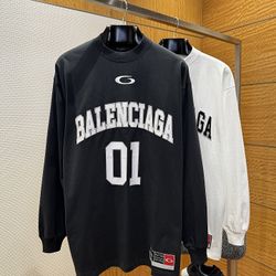 Balenciaga Sweater 