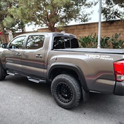 2017 Toyota Tacoma TRD OFF ROAD Titulo Limpio 57k Millas