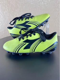 Diadora Youth Soccer Cleats (US Size:11)