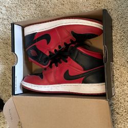 Red And Black Jordan 1’s Size 5