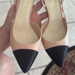 Im Selling My  2 Pai Chanel Shoes For Sale 