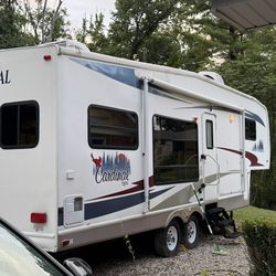 2004 Forrest River Cardinal. $10,000