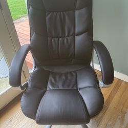 Computer chair. FREE