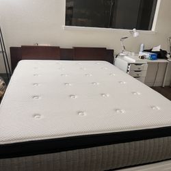 Sturdy Wood Bed Frame(incl. mattress)