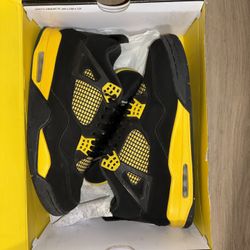 Jordan 4 Thunder Size 11