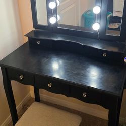 Makeup Vanity with Lights