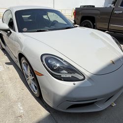 2019 Porsche 718 Cayman