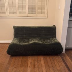 Togo-style love seat sofa (dark green/emerald)