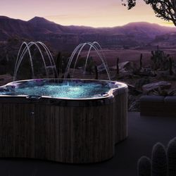 Amore bay hot Tub