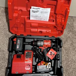 Milwaukee M18 FUEL 18V Lithium-Ion Brushless Cordless 1/2 in. Drill/Driver Kit