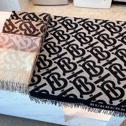 Scarfs