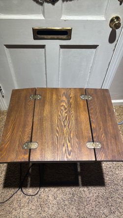 Folding Wood Table with Metal Hinges