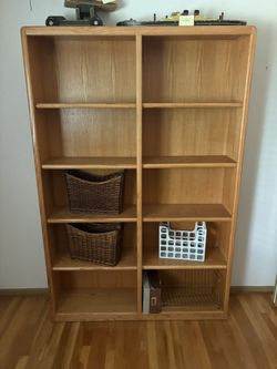 Bookshelf / Storage