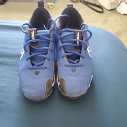 Boys Nike size 4.5 cleats
