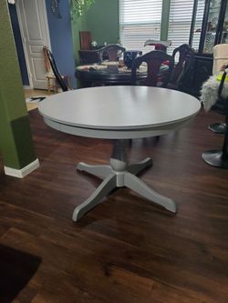 Adjustable table