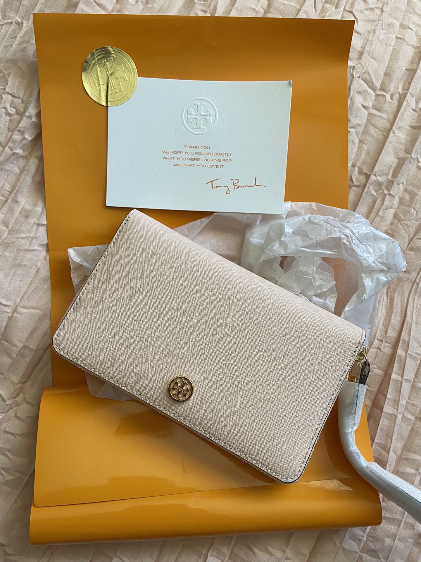 Tory Burch Wristlet Smart Phone Wallet for Sale in Chino, CA - OfferUp