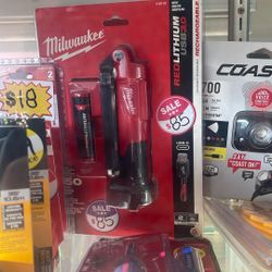 Milwaukee Light With Charger Base