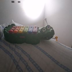 Toy Gator Xylophone 