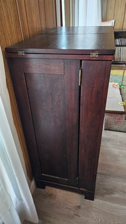 Solid Oak Bar Cabinet – Very Good Condition, Includes 18 Wine Stems - San Juan Bautista, CA