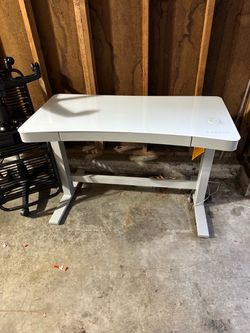 Standing desk