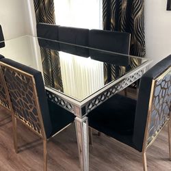 Luxury Dining Table With Mirror 