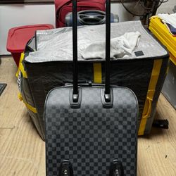 Louis Vuitton Carryon Luggage 