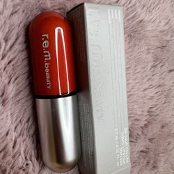 R.E.M Beauty - full-size Matte Lipstick-shade: Topless