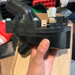 Thermostat Housing & Assembly For Ford Expedition  & Mercury Mountaineer 