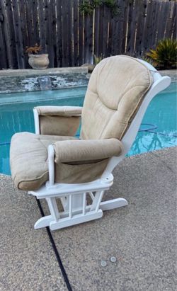 Comfortable Glider Rocking Chair