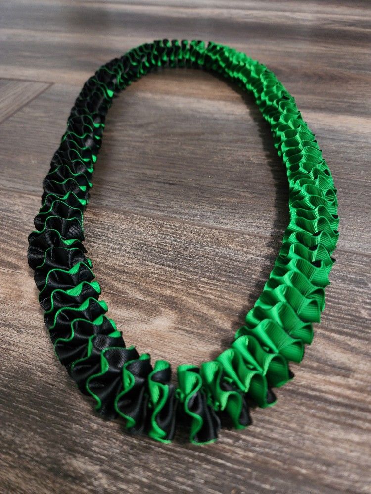 Graduation Ribbon Lei