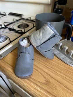 Baby girls boots size 4 carters