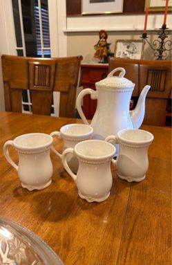 White Princess House Teapot Set with 4 Mugs