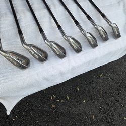 ⛳ Cleveland TA5 Tour Action Irons (3–9) – Stiff Flex ⛳