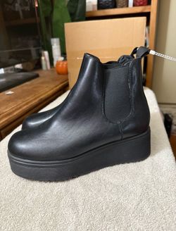 Platform Chelsea Boots