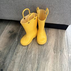 Rain Boots 5c 