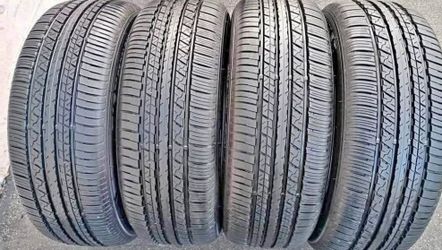 🏁tires 225: 55R18 FALKEN brand Tires usadas en perfecta condición 80%life set of (4) .