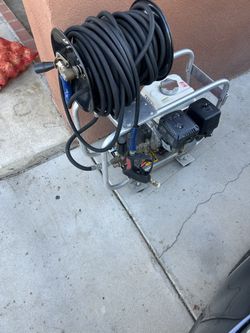 2700 Pressure Washer With Hose E Series