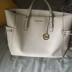 Michael Kors Tote