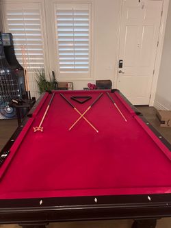 OLHAUSEN FULL SIZE FULL SET POOL TABLE! W/ RACK, STICKS, BALLS n ALL! LUXURIOUS RED FELT!