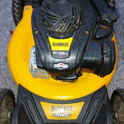 Dewalt 21-in Lawn Mower