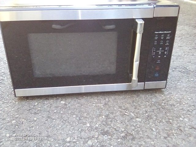 Hamilton Beach Microwave Need To Sell Tonight/Moving 