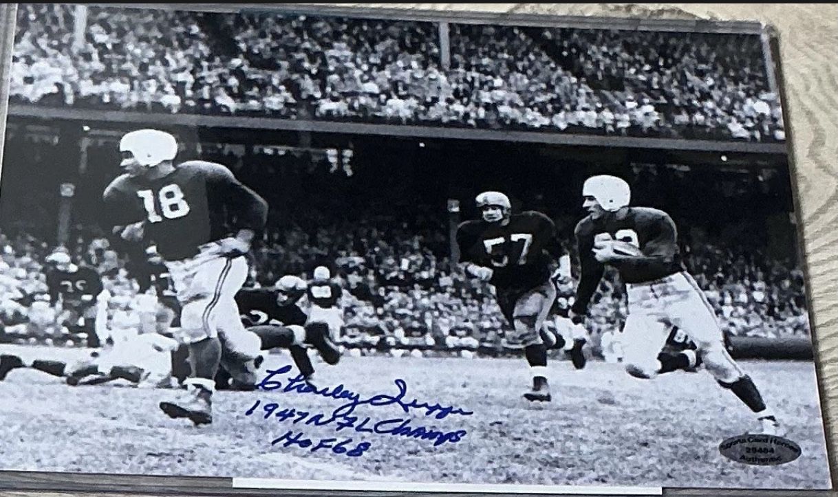Charley Trippi Signed 8x10 Photo – “1947 NFL Champs” & “HOF 68” Inscriptions – Chicago Cardinals – COA